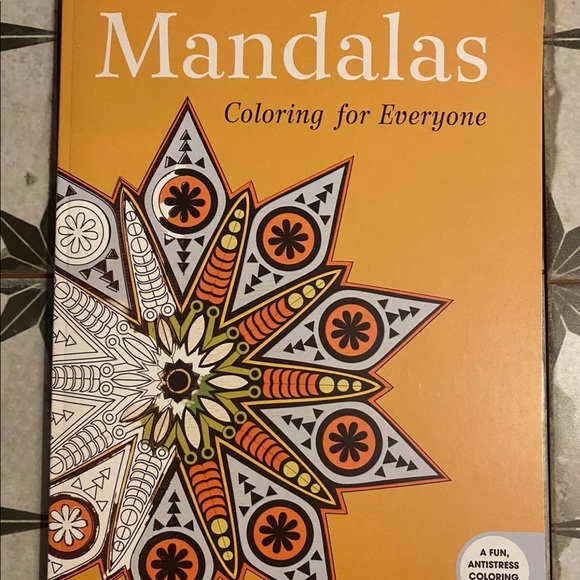 ADULT ~ COLORING BOOKS~ASSORTED ~L OT OF 5 ~S KYHORSE PUPLISHING … - Picture 4 of 16